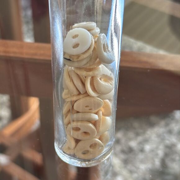 Old men’s underwear buttons - Picture 2 of 3